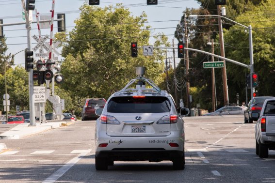 Google เผยสถิติ Google Cars 6 ปี พบอุบัติเหตุเล็ก ๆ เพียง 11 ครั้งแถมโดนชนเองทั้งหมด !!