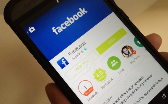 Facebook เอาจริงบังคับพนง.ทุกคนโยนไอโฟนทิ้งหันมาใช้มือถือ Android ยกทีม