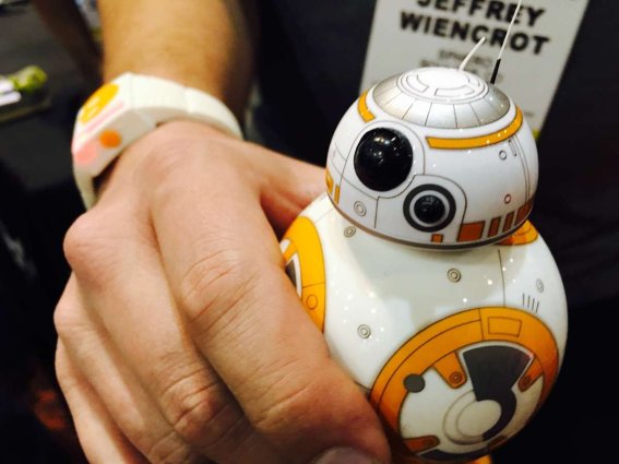 หุ่น BB-8 จาก SPHERO จะทำให้เรามีพลังเหมือนดั่ง “อัศวินเจได ใน Star Wars”