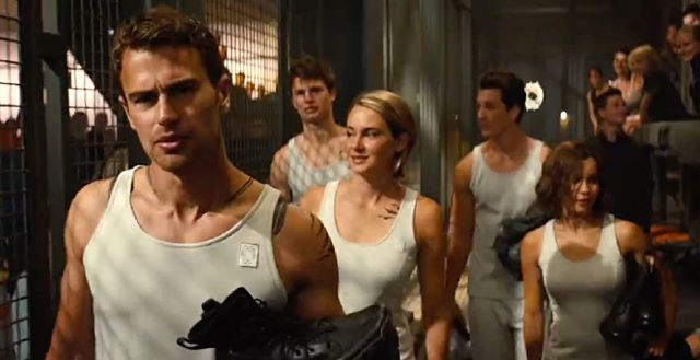 6815634_new-allegiant-trailer-released-tris-and_8b3bbc8_m