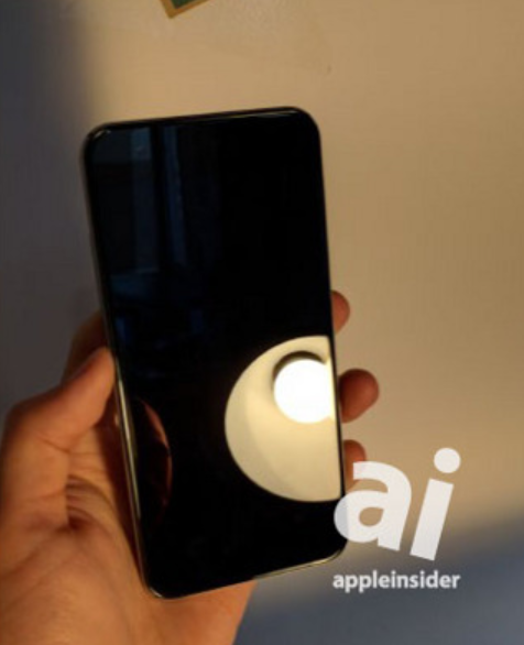 Leaked-photo-of-Apple-iPhone-7-reveals-dual-camera-set-up-no-home-button-or-Touch-ID