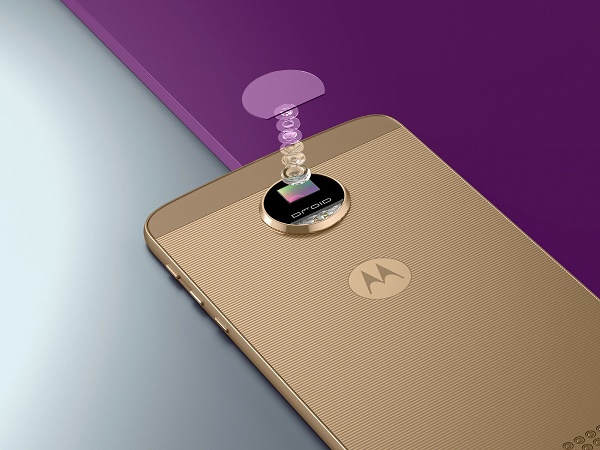 Moto-Z-Force-has-a-21MP-camera-with-fast-phase-detection-auto-focus-PDAF