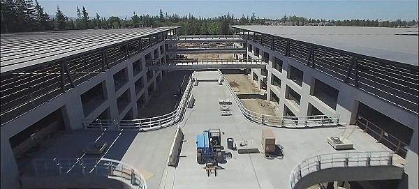 APPLE CAMPUS 2- July 2016 Construction Update 4K - YouTube.MP4_000068442