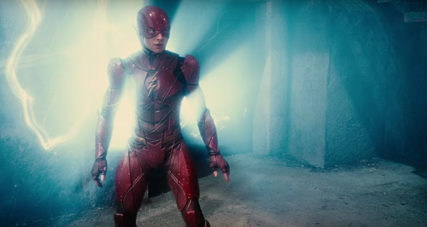 heres-how-the-flashs-suit-will-look-in-the-film-its-a-lot-different-from-the-cw-one