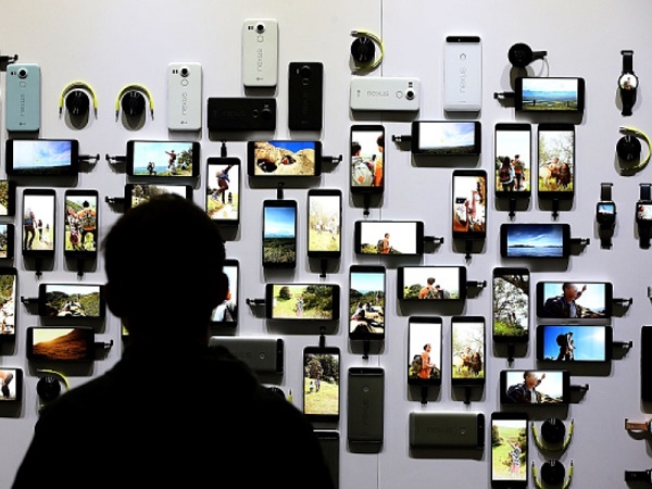 Google CEO Sundar Pichai speaks during a Google media event on September 29, 2015 in San Francisco, California.