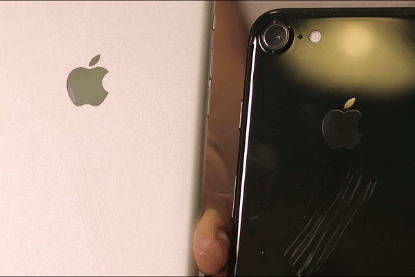 the-jet-black-iphone-7-gets-a-scratch-test-cnet-ts_000139990