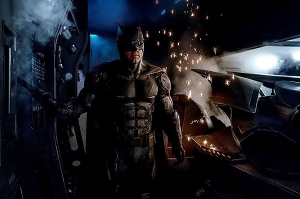 justice-league-movie-batman-tactical-suit