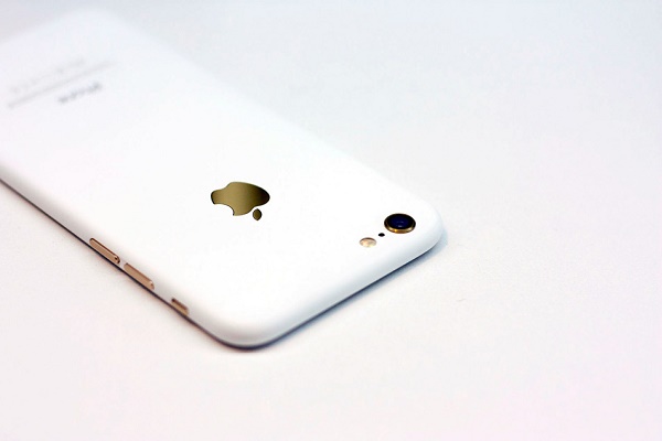 custom-white-iphone