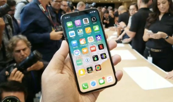 Apple หารือ Foxconn แก้ปัญหาการผลิต iPhone X ให้ทันความต้องการ