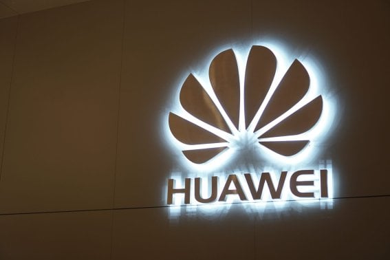 แบไต๋บุกรัง Huawei ถึงถิ่นกำเนิดในจีน ล้วงแนวคิดปัญญาประดิษฐ์