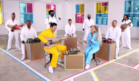 ชมคลิปการเล่น Nintendo Labo ให้เป็นเพลงโดย นักร้องดัง Ariana Grande