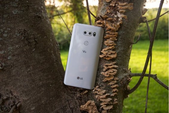 ลือ LG V40 อาจมาพร้อม “กล้อง 5 ตัว” และหน้าจอที่มีติ่ง!