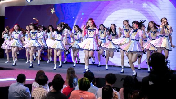 BNK48 เปิดตัวรุ่นที่ 2 เผยเซอร์ไพรส์ชุดใหญ่ไปดูกัน !! [มีภาพ มีคลิป อิ่มจุใจ]