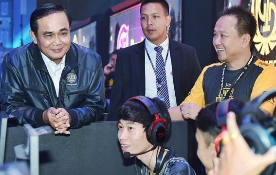 ประมวลภาพ #ลุงตู่อยู่กับเกมเมอร์ในงาน Thailand Game Show 2018