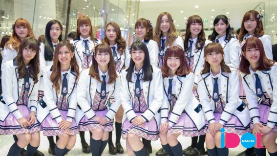 BNK48 เซเลบ ดารา นักร้อง ศิลปิน ระดับโลกพาเหรดร่วมงานเปิดตัว ICONSIAM