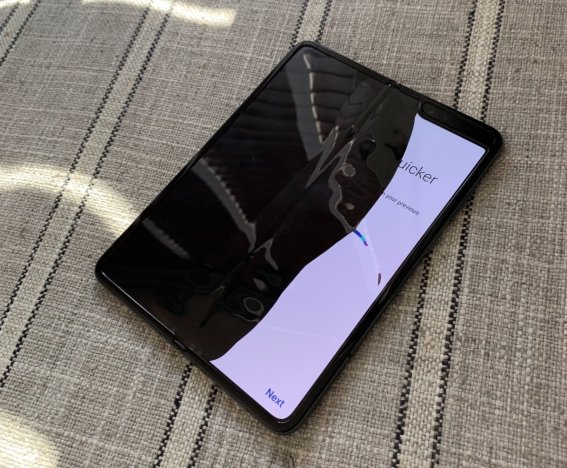 ยังไม่พร้อมจริง พบ Samsung Galaxy Fold หลายเครื่องมีปัญหาหน้าจอหลังใช้งานไปไม่ถึง 2 วัน!