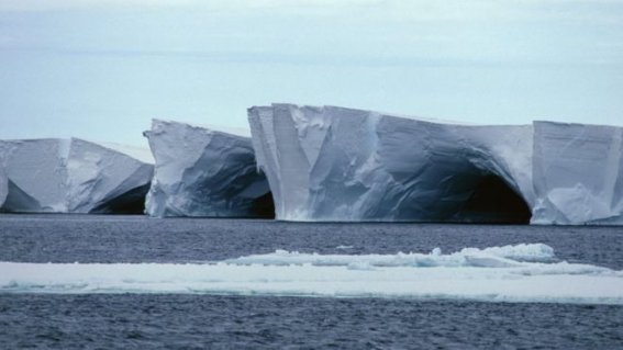 SOS จากขั้วโลก! แผ่นน้ำแข็งขนาดใหญ่จาก Antarctica กำลังละลายลงเร็วขึ้นอีกแล้ว