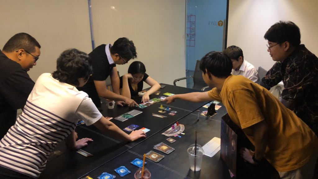 รวมตัวเล่น board game กันมันก็ต้องมันส์กว่าสิครัช!