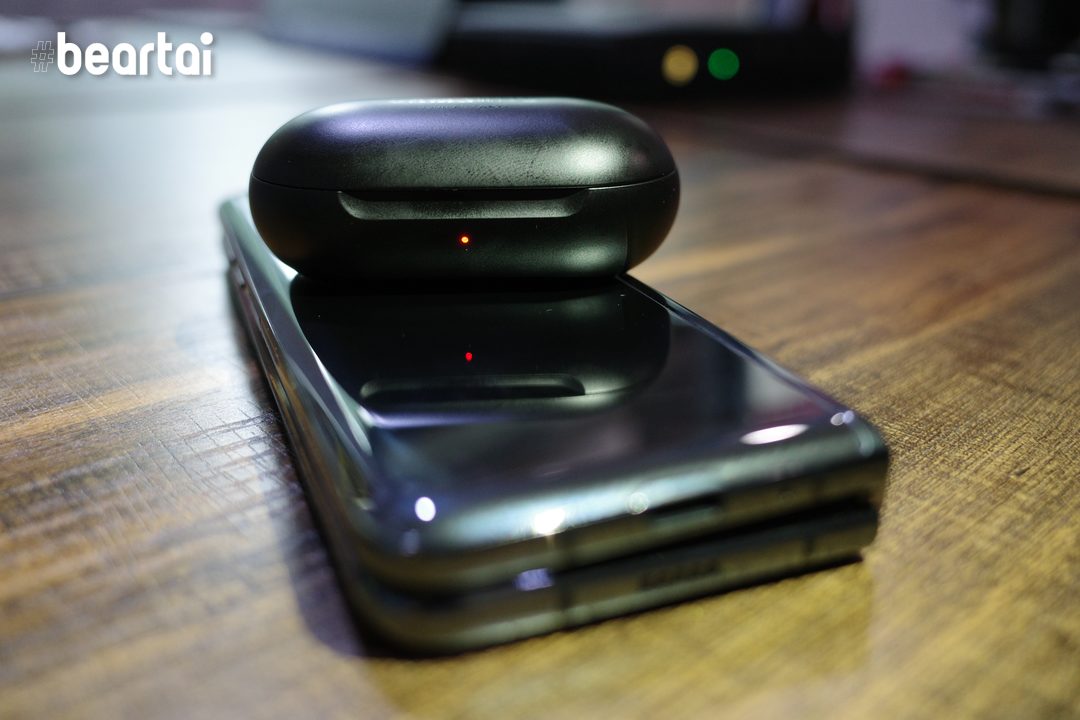 Samsung Galaxy Fold Wireless PowerShare