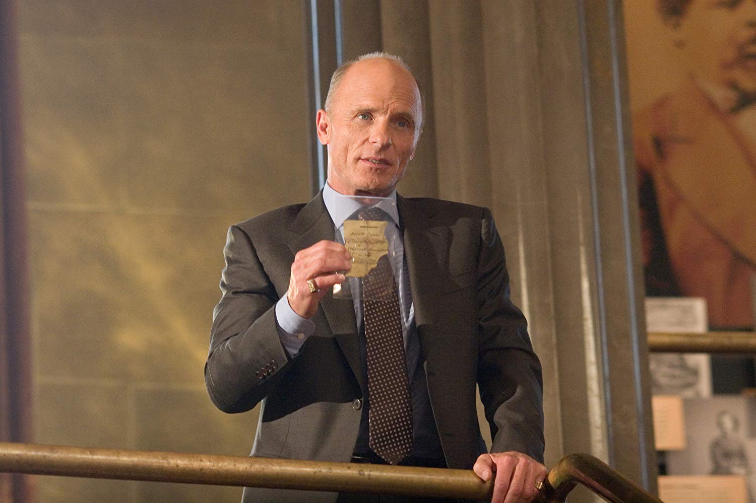 ตัวร้ายของเรื่องรับบทโดย Ed Harris