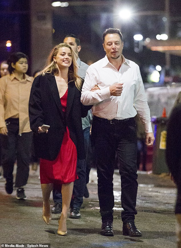 Amber Heard และ Elon Musk ตอนที่เปิดตัวคบกัน