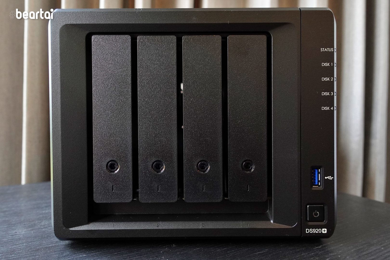 Synology DS920+ Front