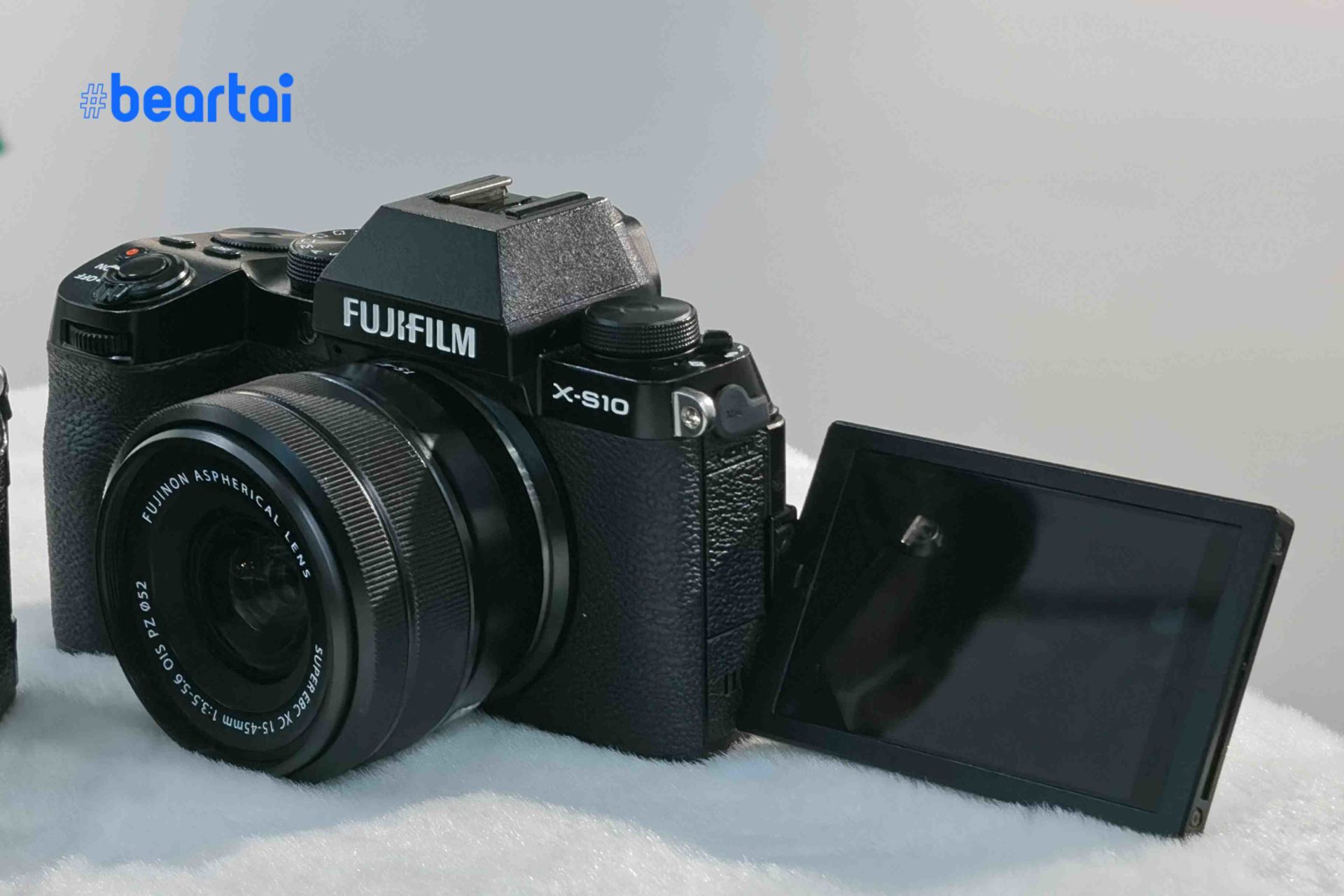 FUJIFILM X-S10