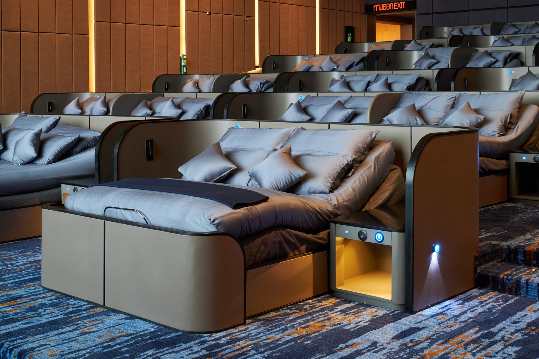 The Bed Cinema by Omazz®