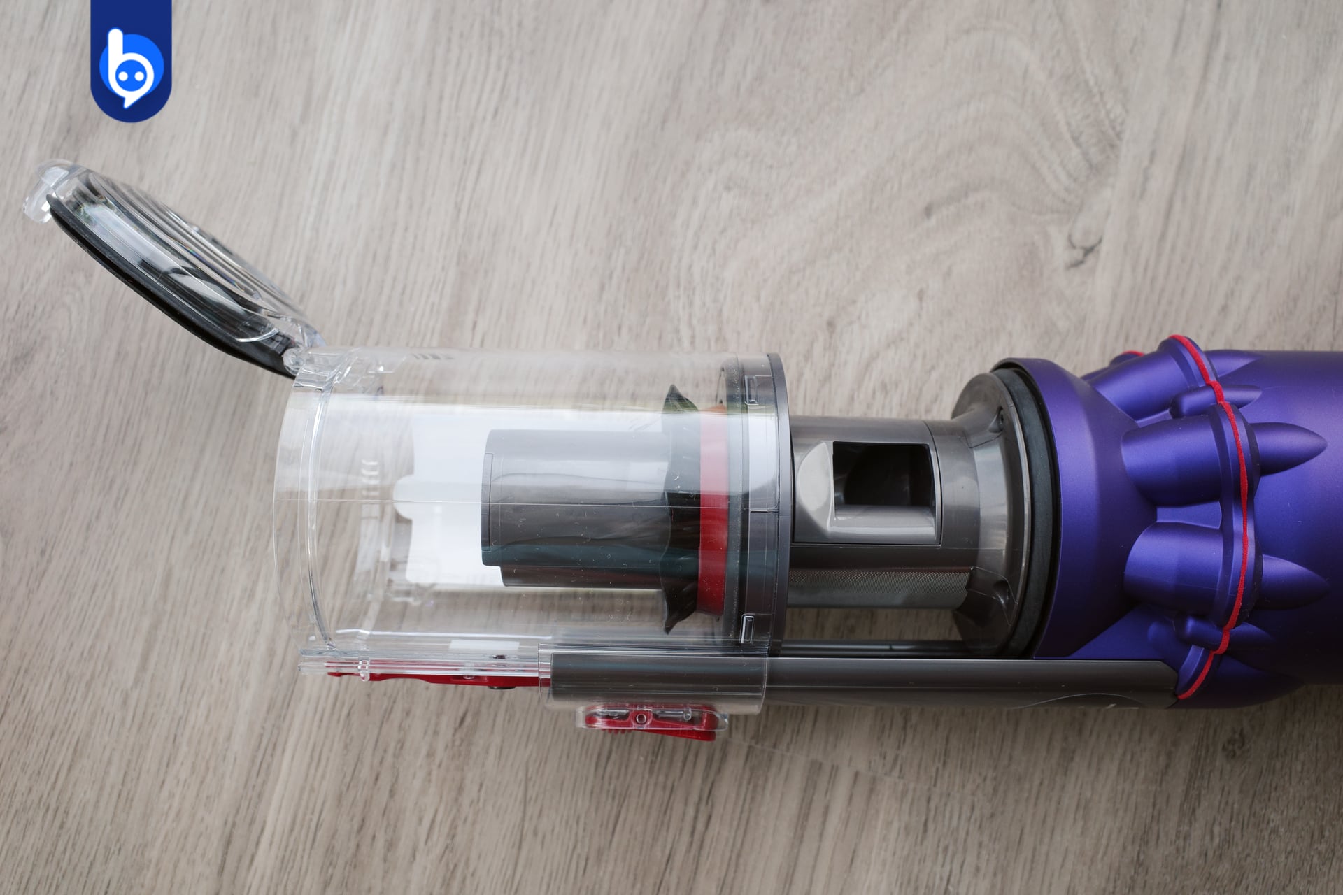 ถังเก็บฝุ่นของ Dyson Omni-Glide