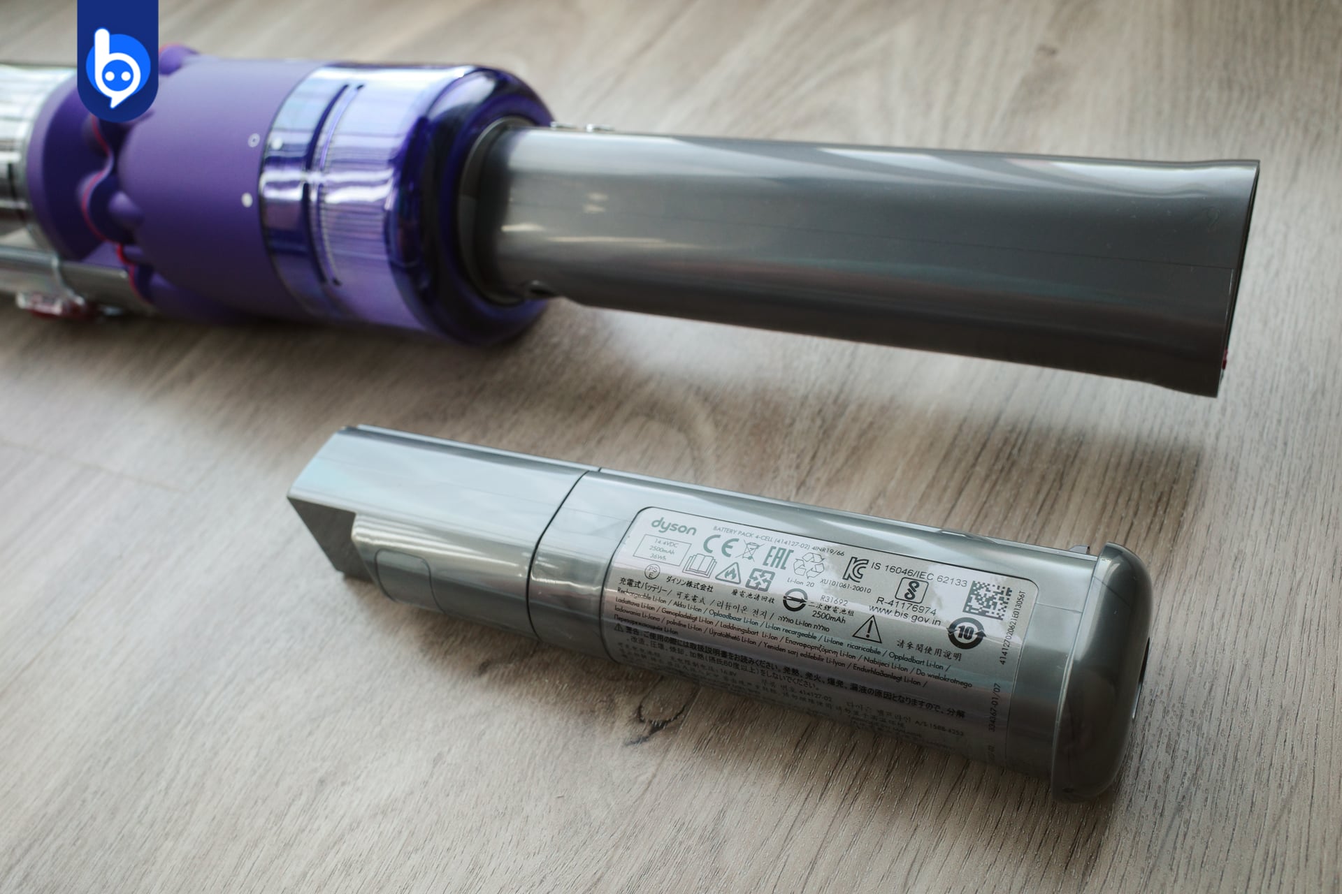 ก้อนแบตเตอรี่ของ Dyson Omni-Glide