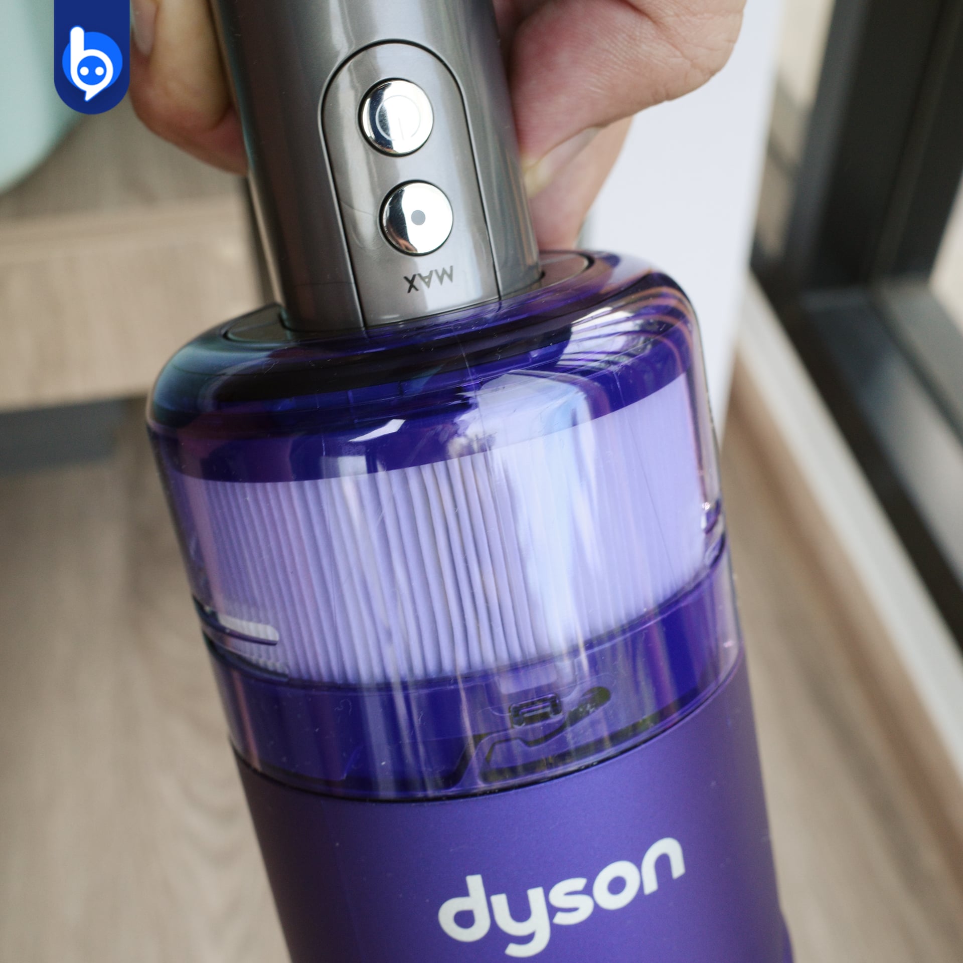 ปุ่มของ Dyson Omni-Glide