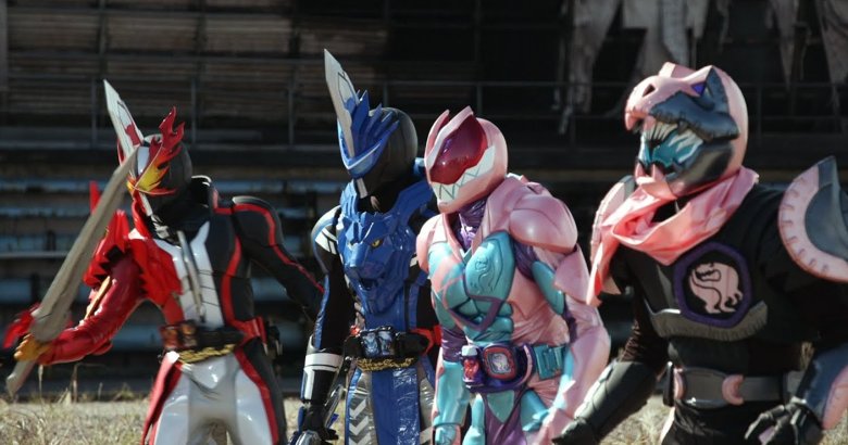 [รีวิว] Kamen Rider Beyond Generations – หนัง ‘ค ร อ บ ค รั ว’ ตัวโต ๆ