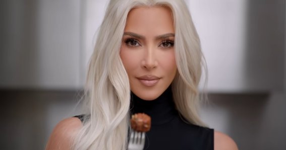 Kim Kardashian เผยจะยอมกินอึทุกวัน ถ้ามันช่วยให้เธอดู ‘ไม่แก่’