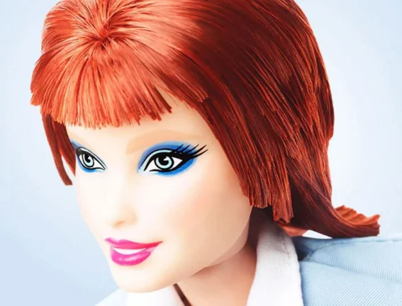 Barbie ผลิตตุ๊กตาที่ได้รับแรงบันดาลใจจาก David Bowie เพื่อฉลองครบรอบ 50 ปีอัลบั้มชุดที่สี่ ‘Hunky Dory’