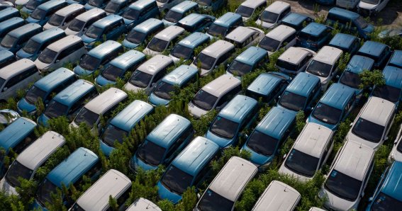 China’s Abandoned, Obsolete Electric Cars Are Piling Up in Cities