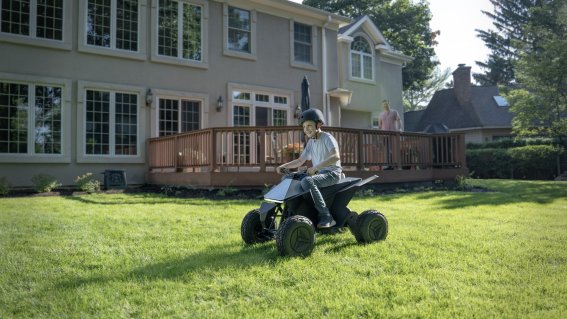 Tesla Cyberquad สำหรับเด็กได้ปรับปรุงกลับมาขายอีกครั้ง หลังถูกเรียกคืนความปลอดภัย