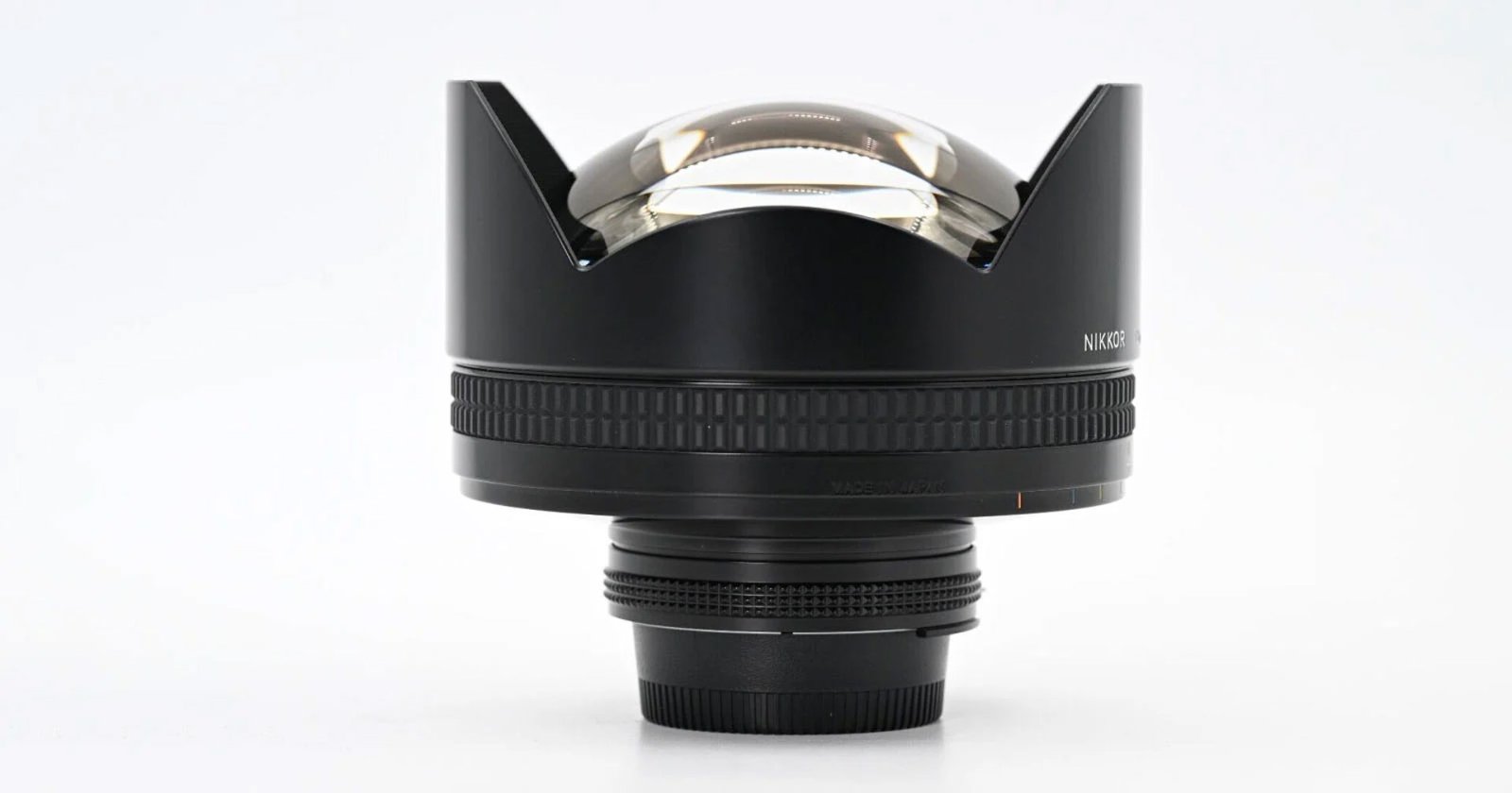 เลนส์ในตำนาน! Nikon 13mm F5.6 ถ่ายมุมกว้างมากแบบไม่เบี้ยว ถูกประมูลด้วยมูลค่ากว่า 1.7 ล้านบาท