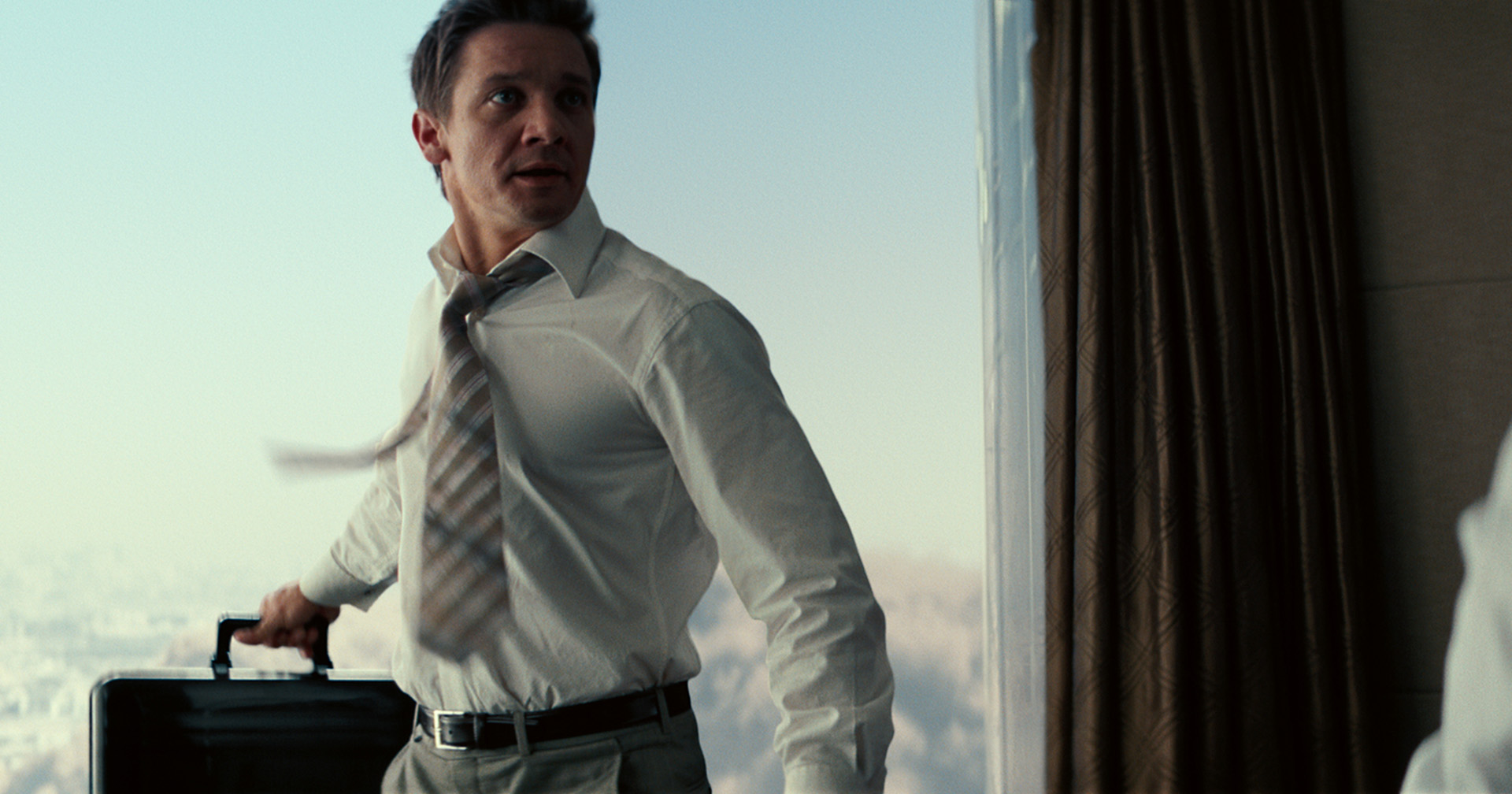 Jeremy Renner โต้ข่าว ถูกวางให้เป็นตัวตายตัวแทน Tom Cruise ในแฟรนไชส์ ‘Mission: Impossible’ ไม่เป็นความจริง