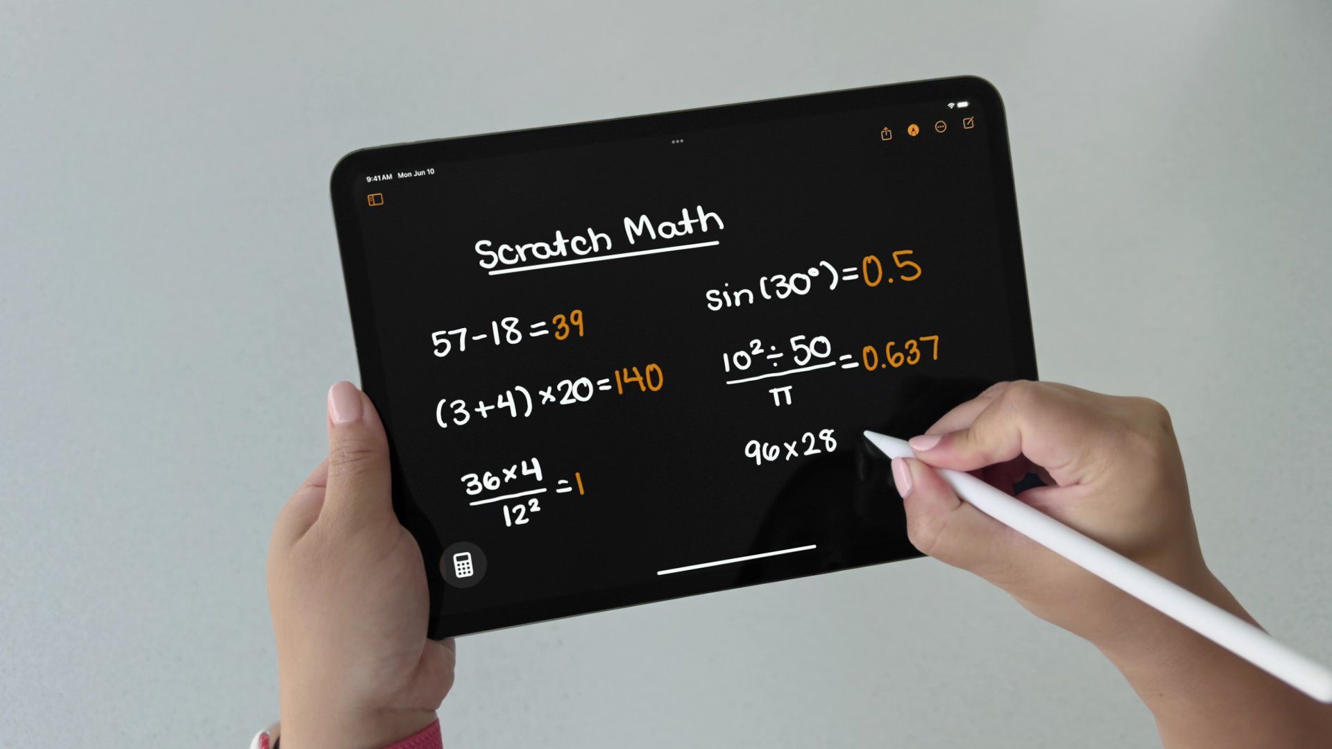 มาทั้งที ไม่มีน้อยหน้า ! เครื่องคิดเลขบน iPad มาแล้วกับ iPadOS 18 พร้อมฟีเจอร์ Math Notes เขียนปุ๊บ แก้สมการปั๊บ