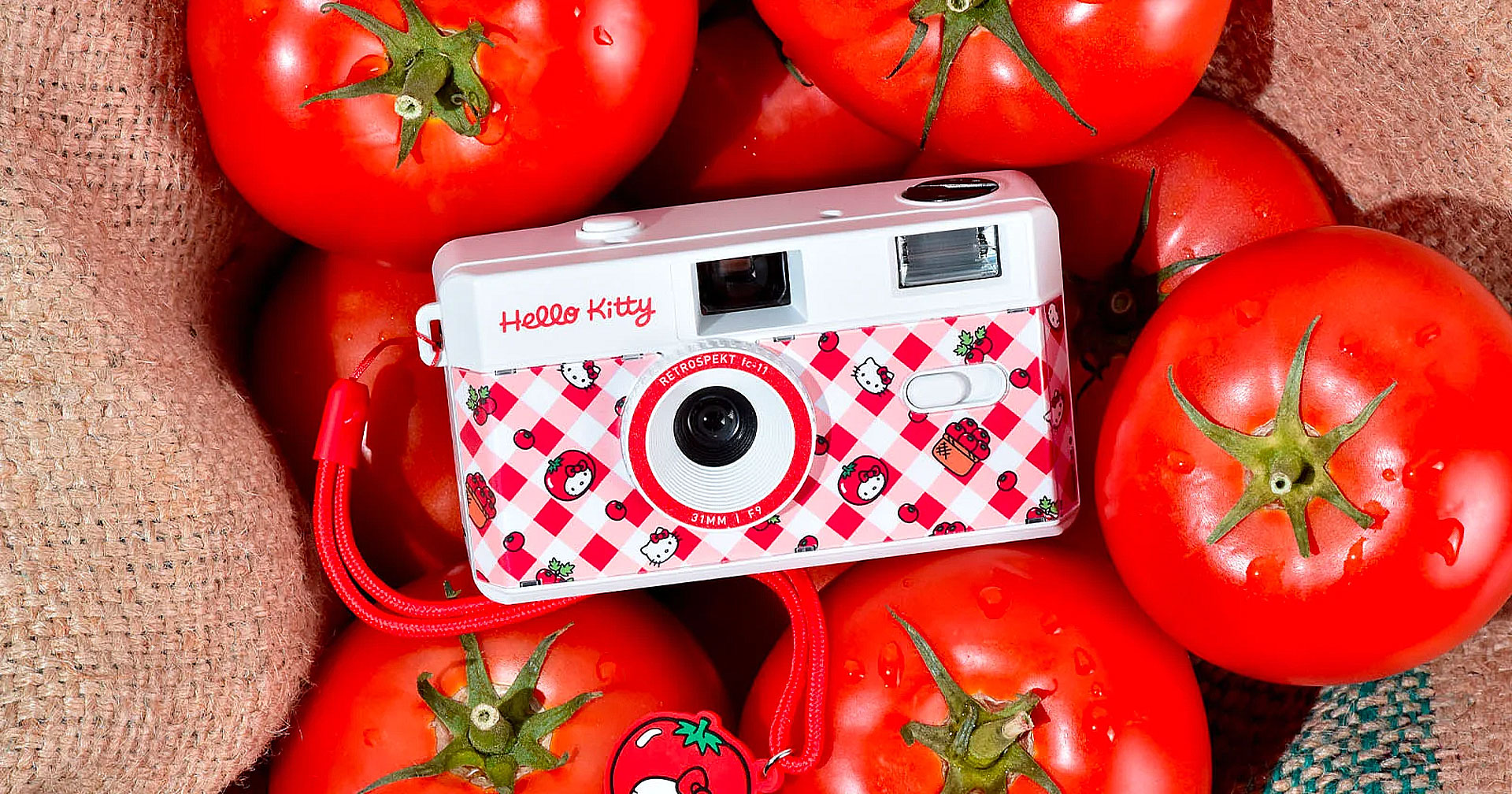 เปิดตัวกล้องฟิล์ม Compact สุดน่ารัก ในธีม Hello Kitty Tomatoes