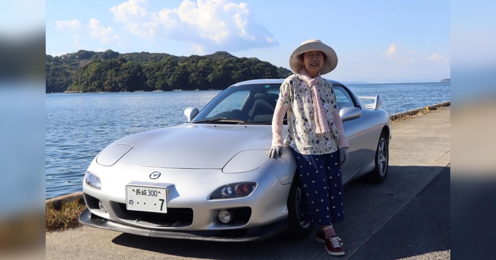 คุณยายวัย 79 ปีประกาศขาย Mazda RX-7 รถรุ่นไอคอนิกจากการ์ตูนดัง ‘Initial D’  ส่วนผู้ซื้อไม่ใช่ใครที่ไหน แต่เป็นบริษัท Mazda Japan