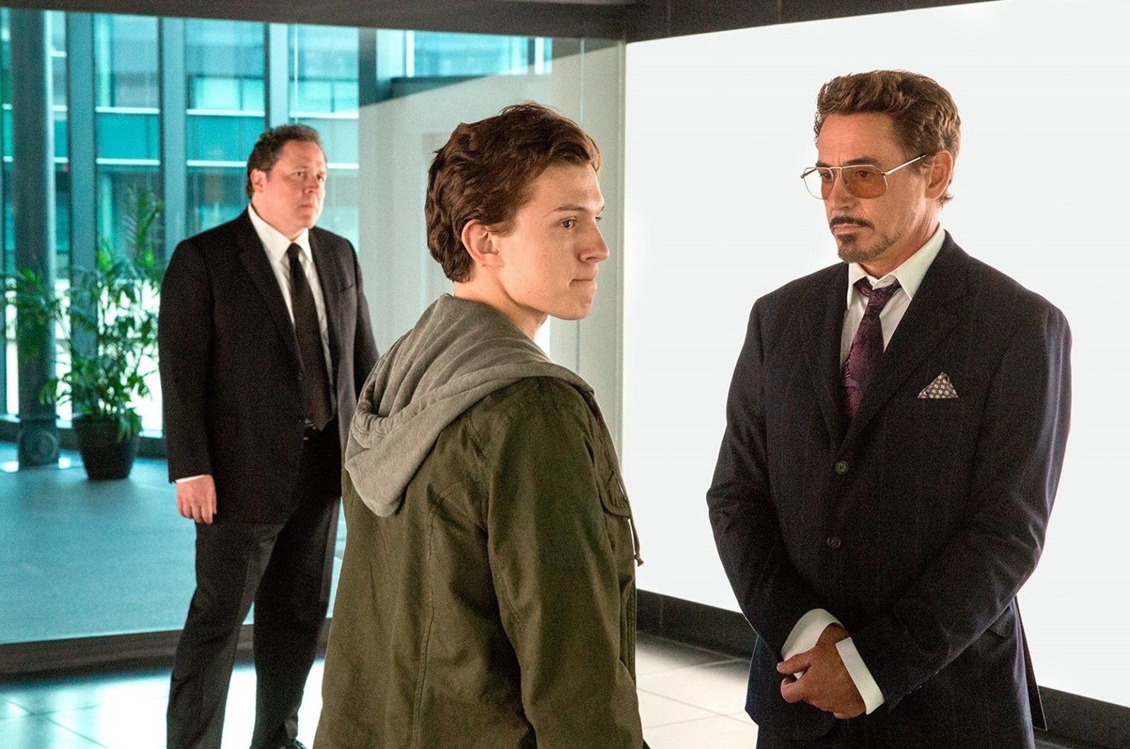 Robert Downey Jr. Jon Favreau Tom Holland in Spider-Man Homecoming