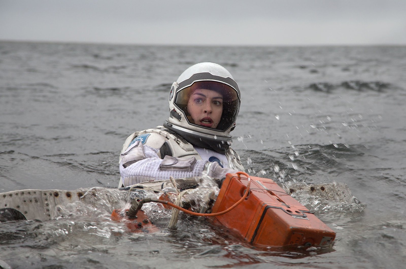 Anna Hathaway Interstellar