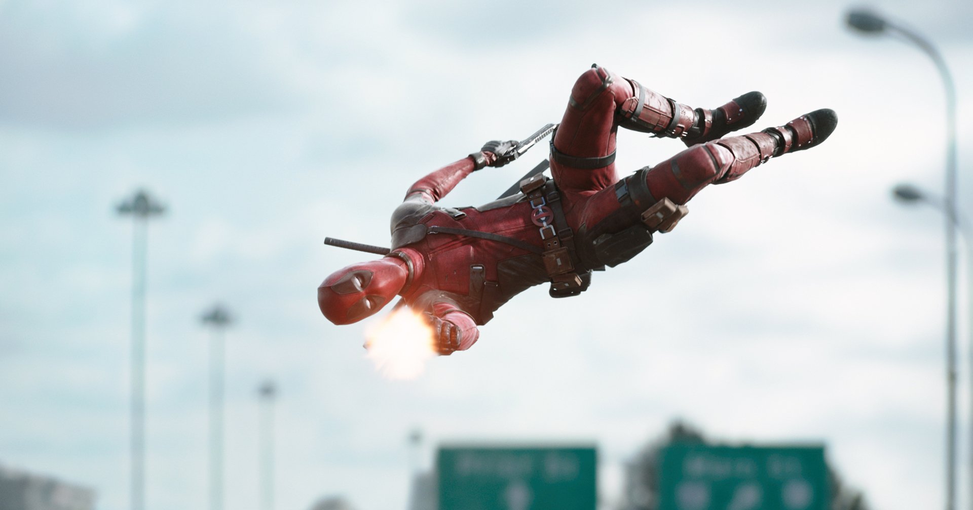 Tim Miller กำกับ ‘Deadpool’ ได้ค่าเหนื่อย 200,000 เหรียญ ตัวแทนบอก กำกับ ‘Walking Dead’ ตอนเดียวยังได้เยอะกว่าอีก !