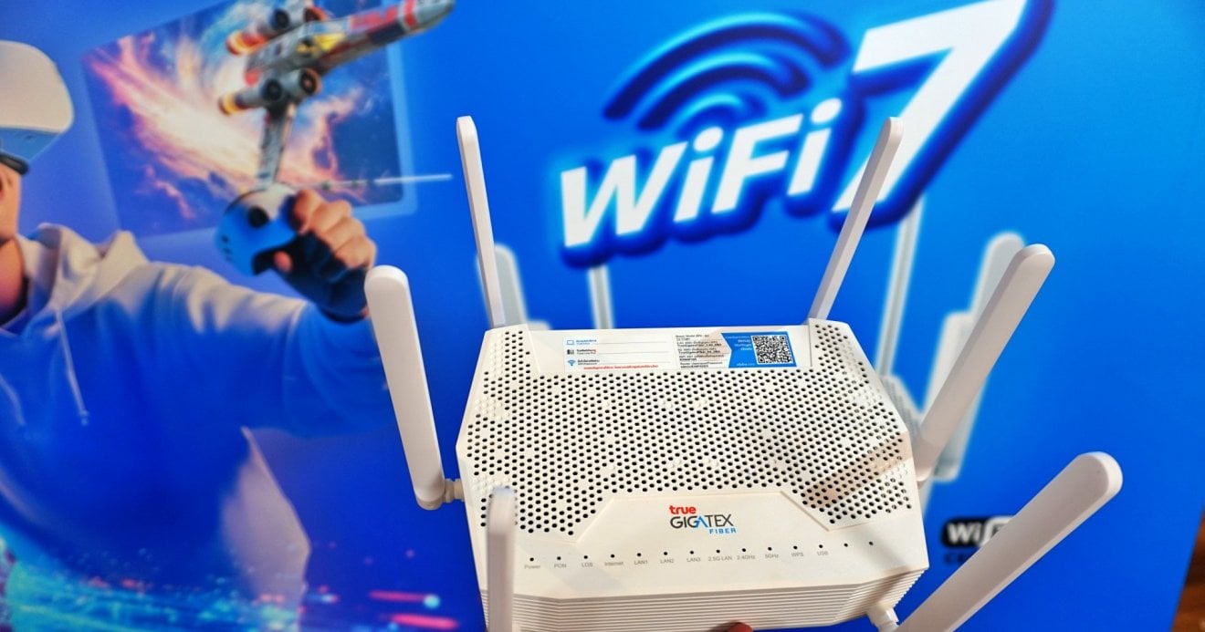 เผยโฉม TrueOnline WiFi7 Router ครั้งแรกในไทย อัดเน็ต 2 Gbps เต็มสปีดแบบไร้สาย พร้อมแพ็กฯ เน็ตบ้านความเร็วสูง